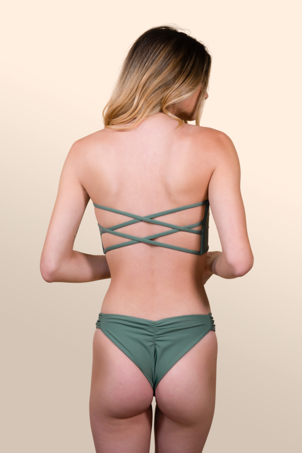 scrunch-style-cheeky-bottom-with-heart-shaped-coverage